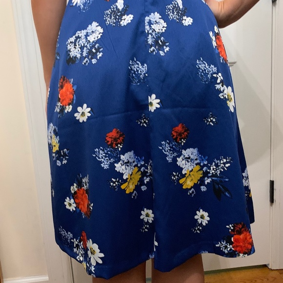 Banana Republic Blue Floral Dress - Picture 3 of 14